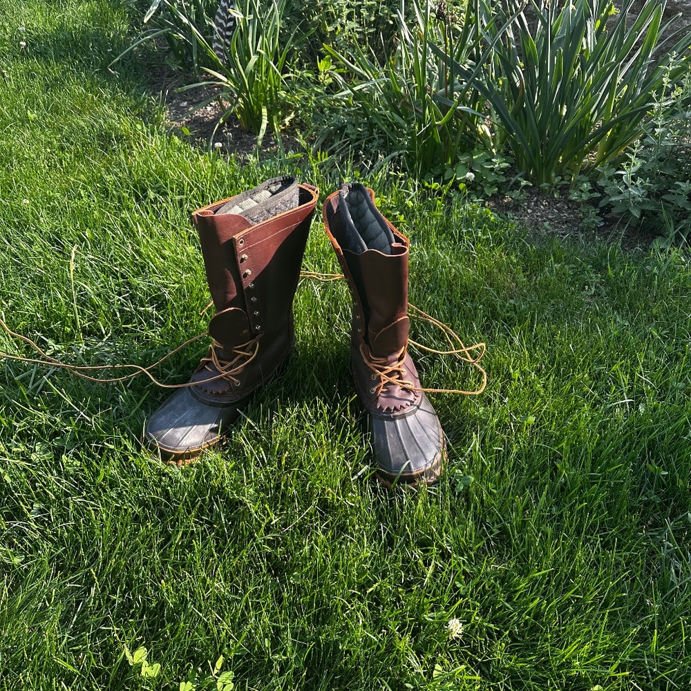 Schnee Outfitter II / 2, 13”, size 9 Schnee’s boots